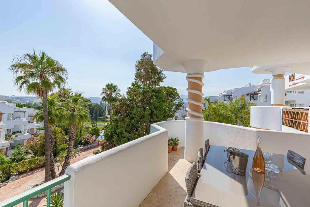 Stylish One Bed Apartment At Matchroom Country Club Fuengirola Exterior photo